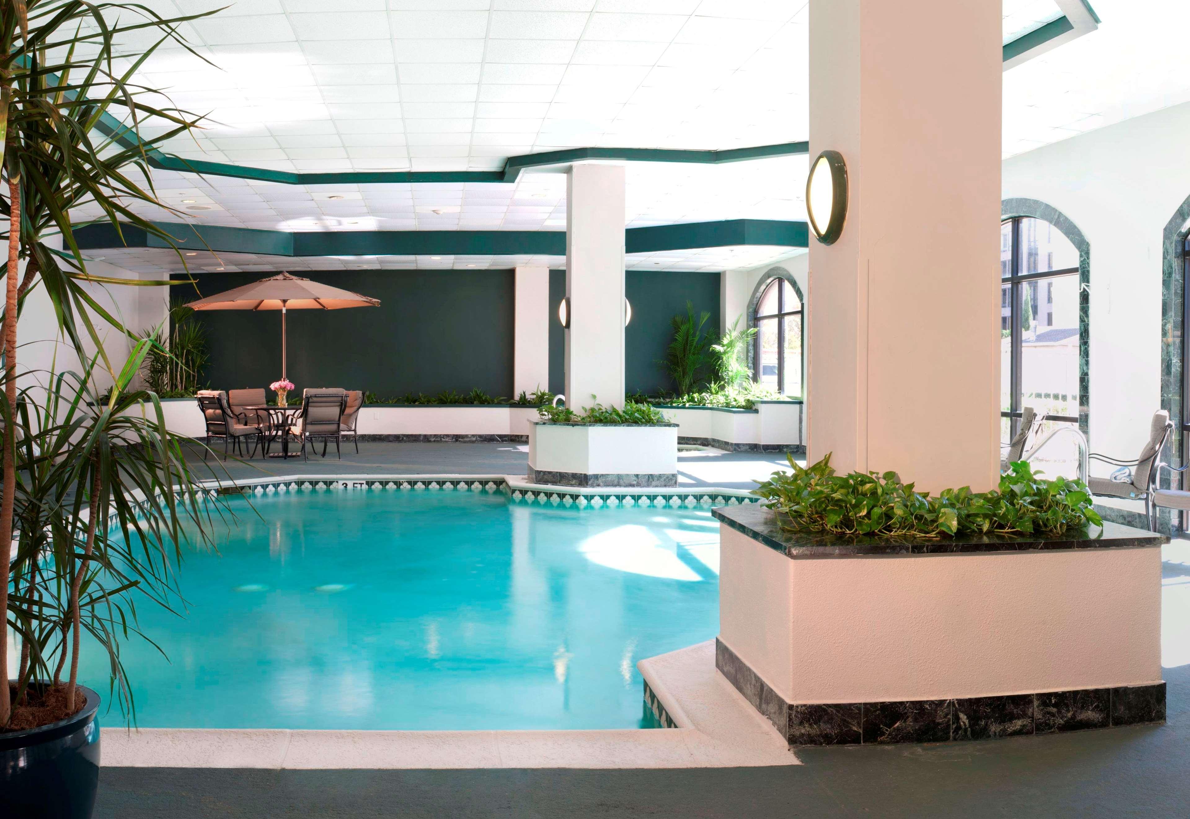 Embassy Suites By Hilton Houston Near The Galleria Esterno foto