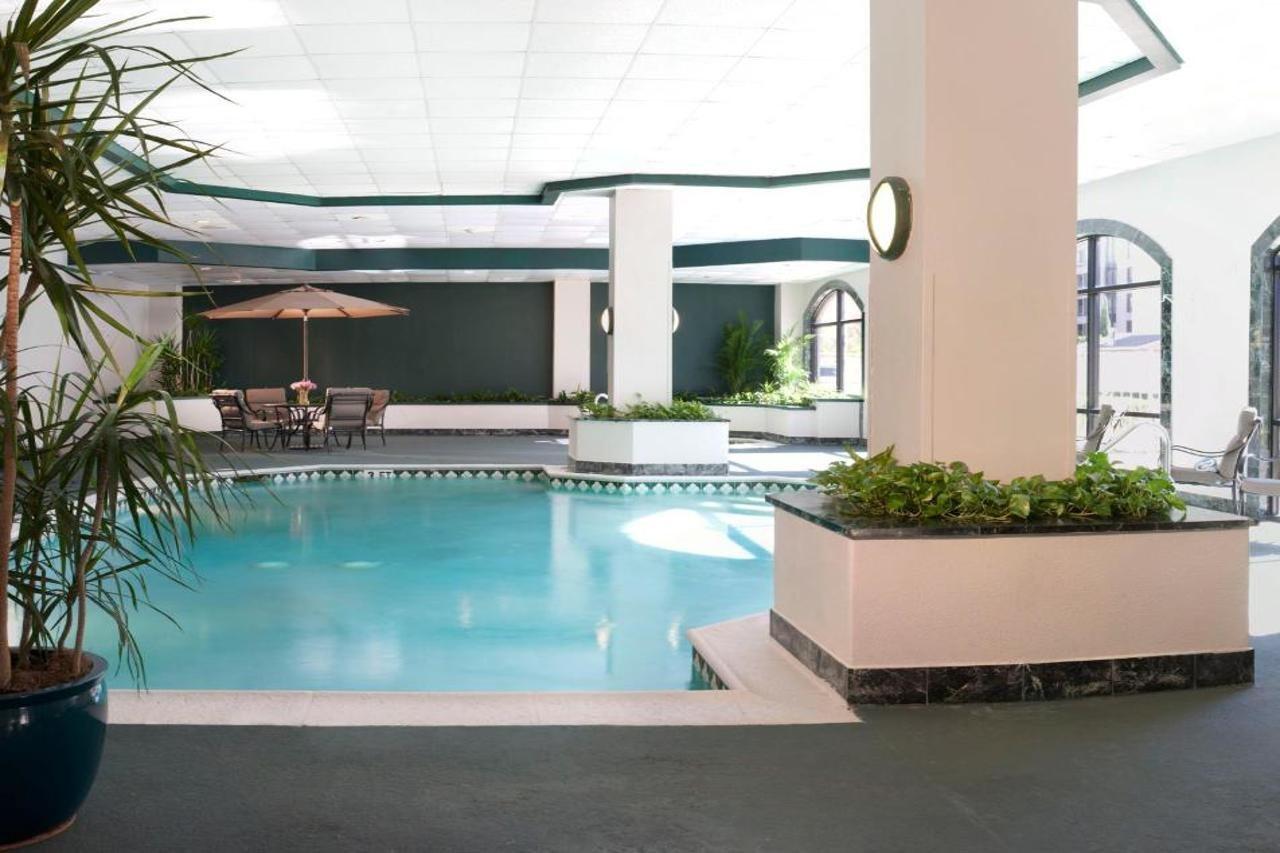Embassy Suites By Hilton Houston Near The Galleria Esterno foto