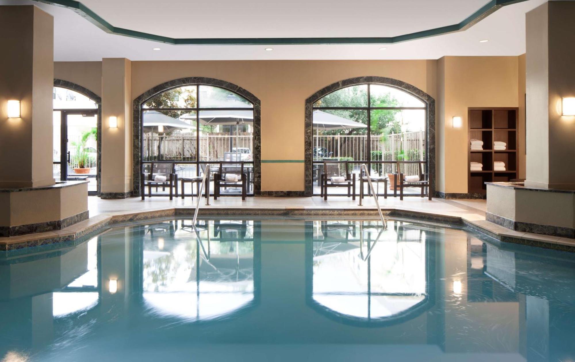 Embassy Suites By Hilton Houston Near The Galleria Esterno foto