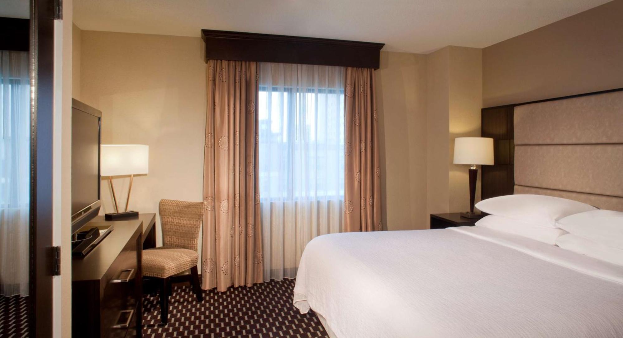 Embassy Suites By Hilton Houston Near The Galleria Esterno foto