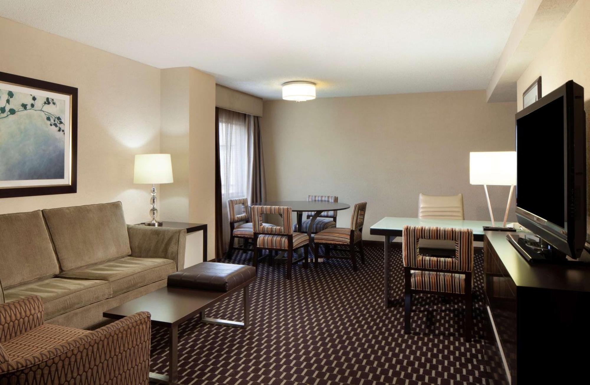 Embassy Suites By Hilton Houston Near The Galleria Esterno foto