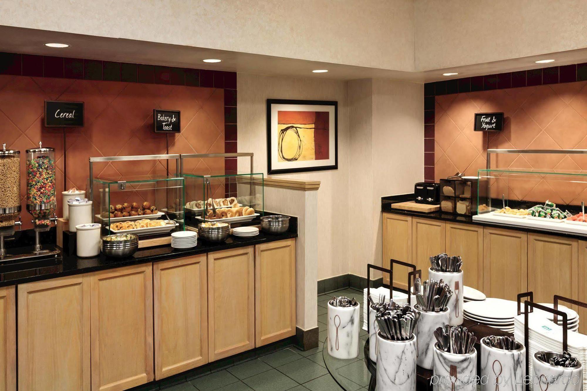 Embassy Suites By Hilton Houston Near The Galleria Esterno foto