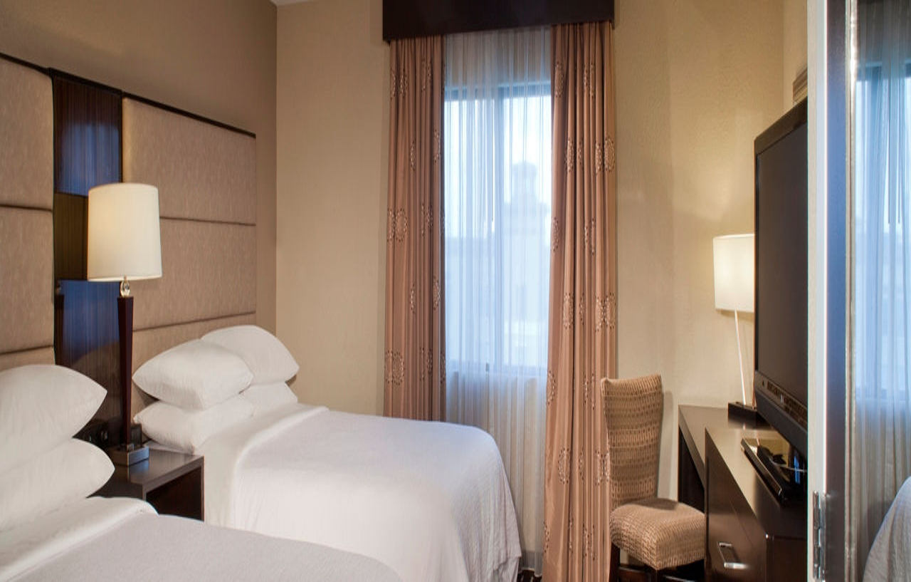 Embassy Suites By Hilton Houston Near The Galleria Esterno foto